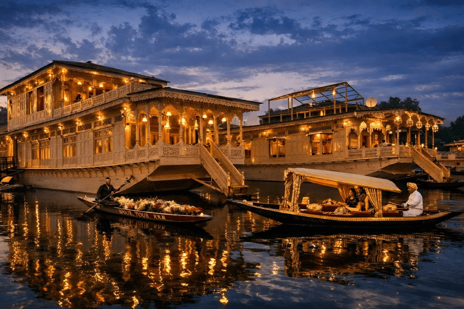 Backwaters & Houseboats
