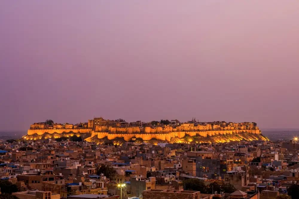 iStock-2222586411-Header_Mobile